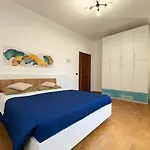 -colosseum 15 Min -trastevere, Free Wi-fi And A-c Apartman